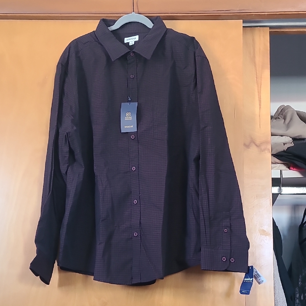 Haggar Men's Deep Purple Casual Button Down Shirt